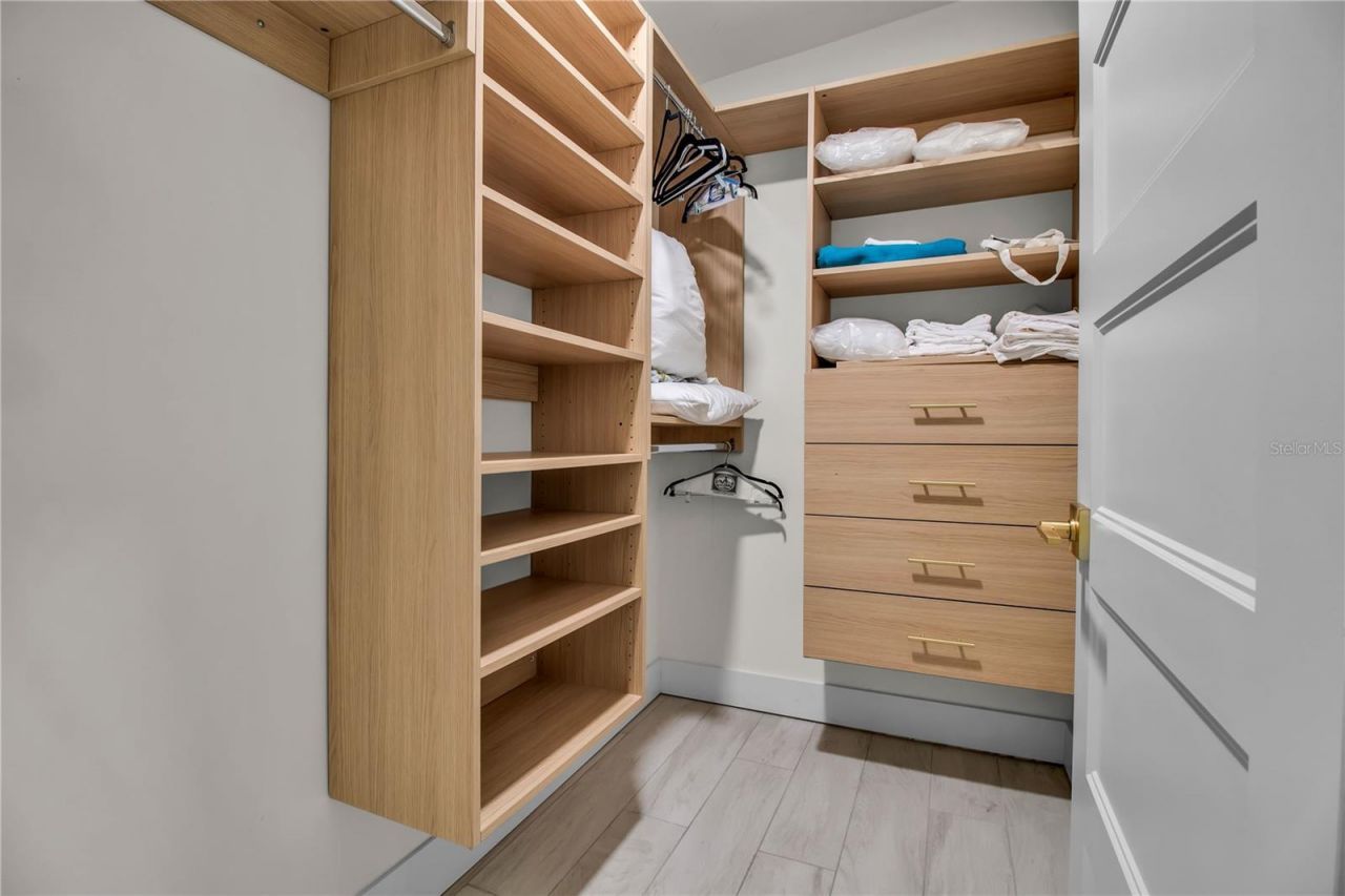 6979 Longboat Drive S, Longboat Key, FL 34228 Photo