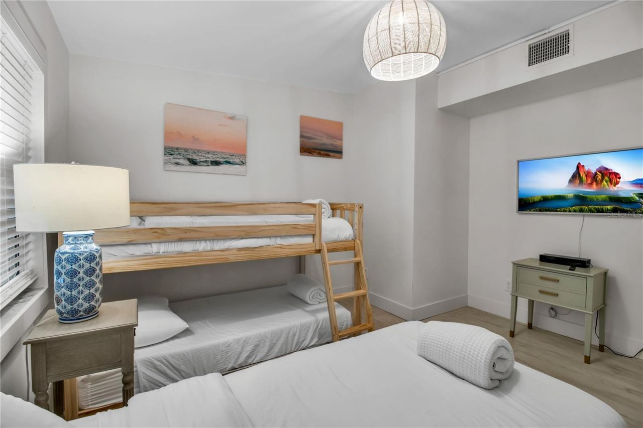 6979 Longboat Drive S, Longboat Key, FL 34228 Photo