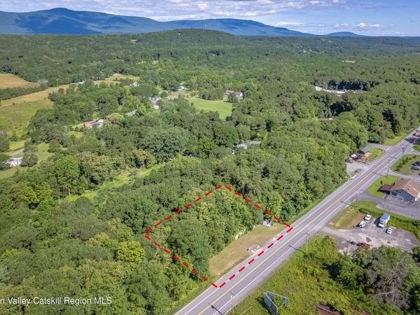 2951 Ny-32 , Saugerties, NY 12477
