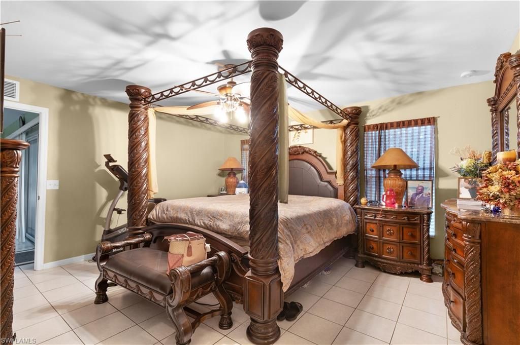 3744 NE 13th Pl, Cape Coral, FL 33909 Photo