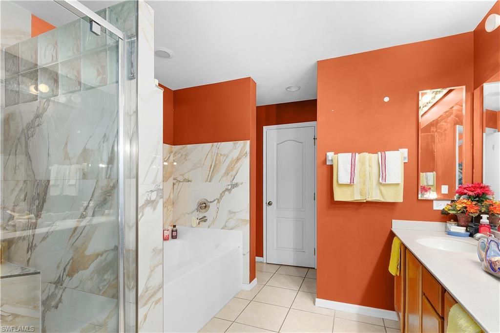 3744 NE 13th Pl, Cape Coral, FL 33909 Photo