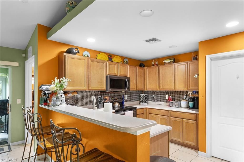 3744 NE 13th Pl, Cape Coral, FL 33909 Photo