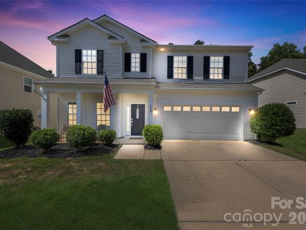 208 Paradise Hills Circle, Mooresville, NC 28115