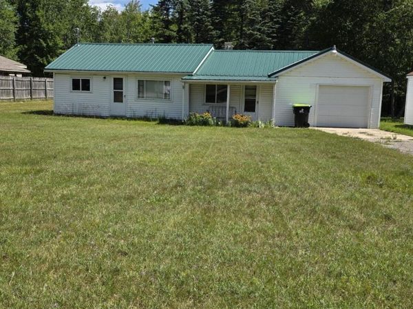 10877 Johnston Blvd, St. Helen, MI 48656