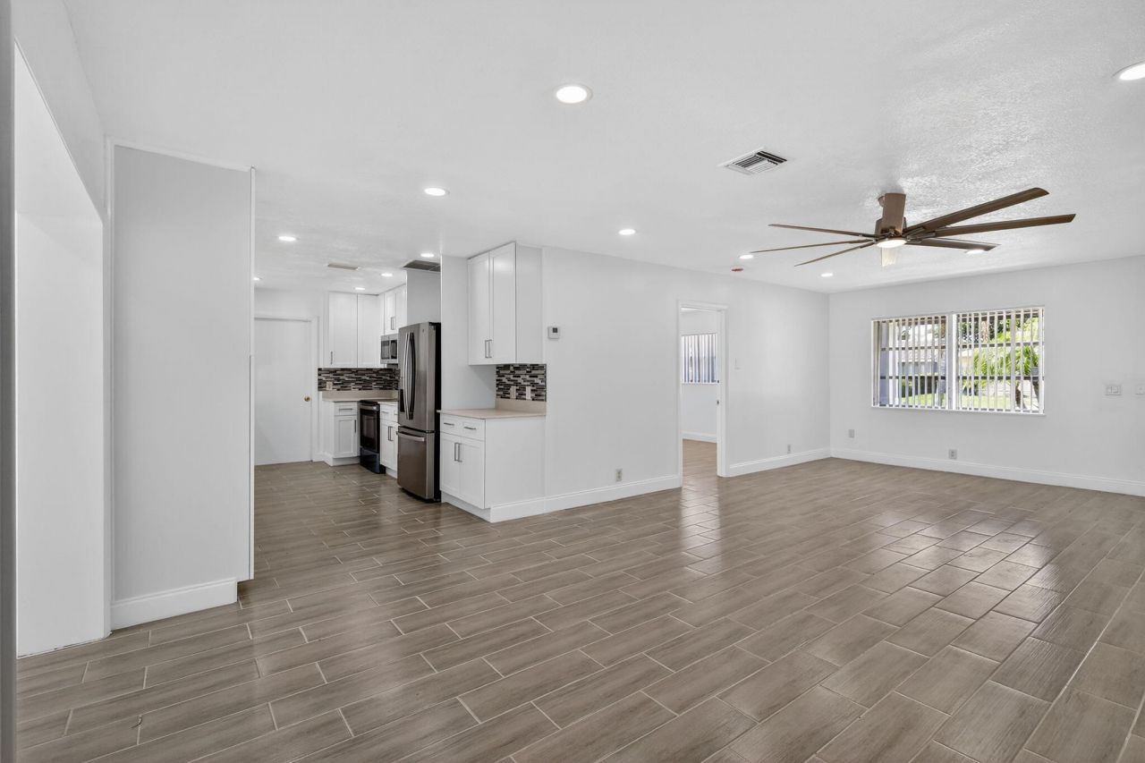 600 S Mangonia Circle, West Palm Beach, FL 33401 Photo