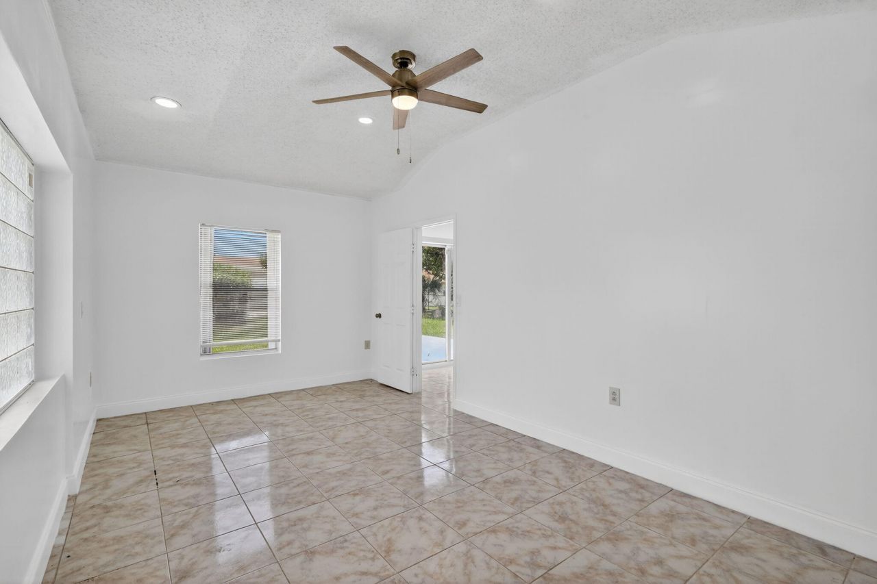600 S Mangonia Circle, West Palm Beach, FL 33401 Photo