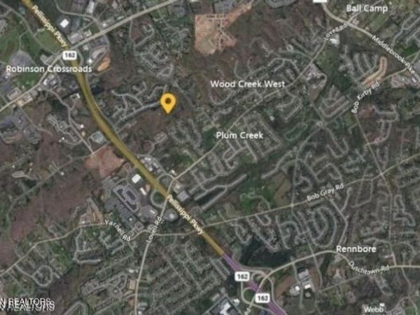 2013 Thompson Rd, Knoxville, TN 37932