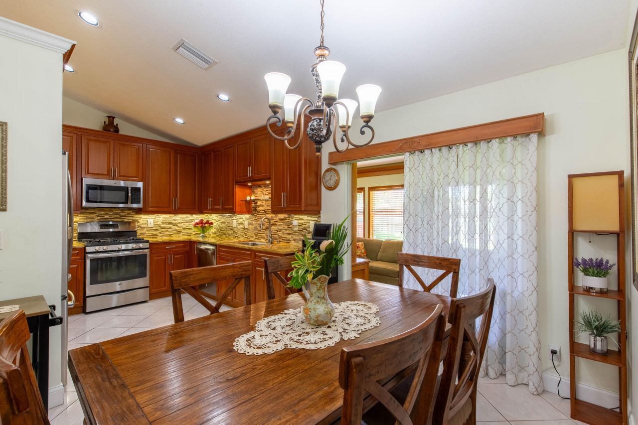 125 Van Gogh Way, Royal Palm Beach, FL 33411 Photo