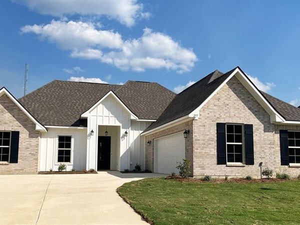 277 Woodcrest Drive, Stonewall, LA 71078