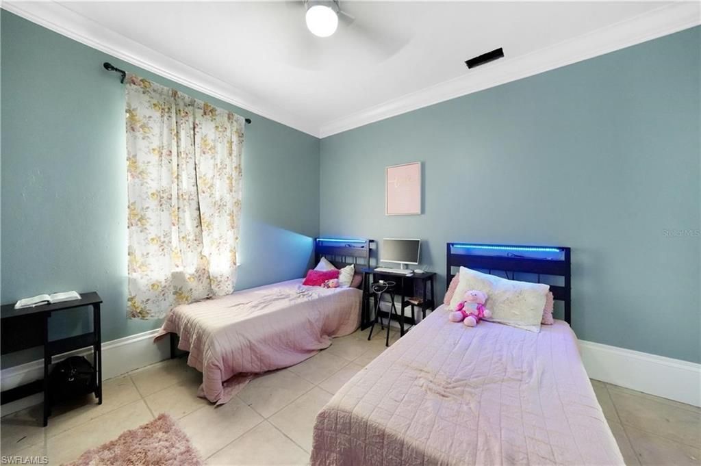 118 SW 21st Ter, Cape Coral, FL 33991 Photo