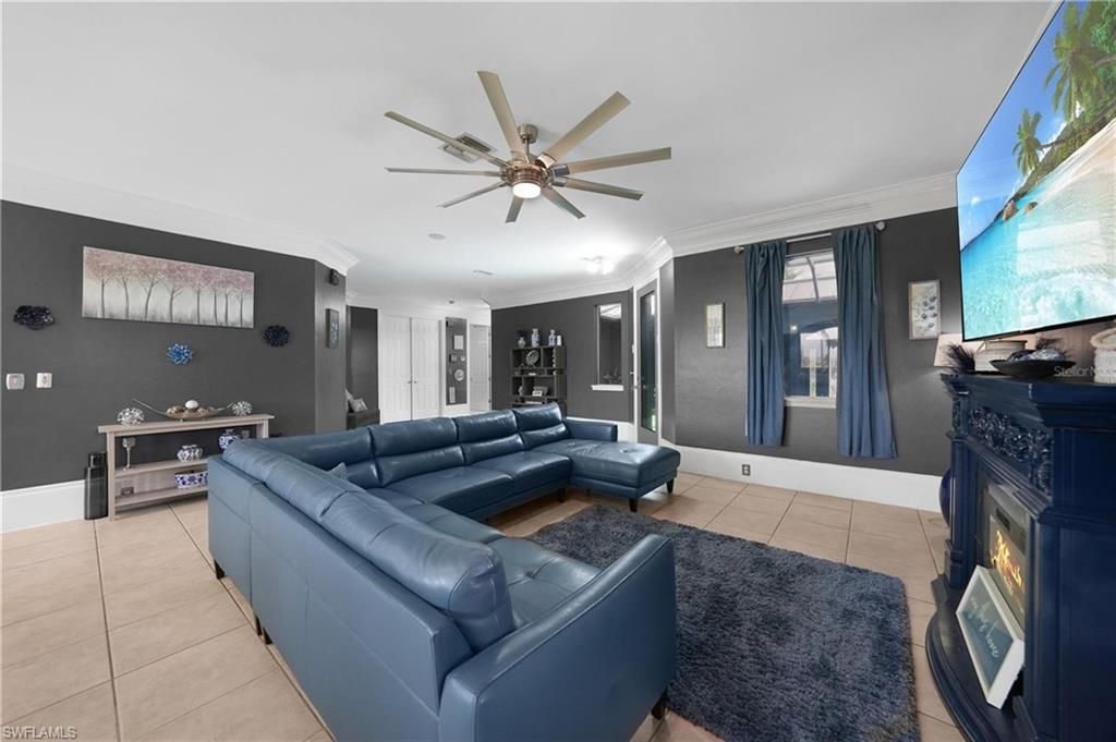 118 SW 21st Ter, Cape Coral, FL 33991 Photo