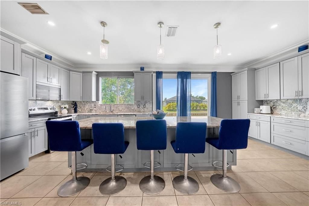 118 SW 21st Ter, Cape Coral, FL 33991 Photo