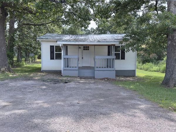 10240 Silverleaf Road, Mineral Point, MO 63660