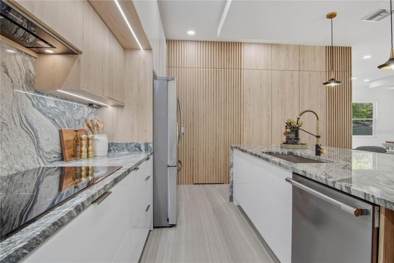 1518 Cloverlawn Avenue, Orlando, FL 32806 Photo