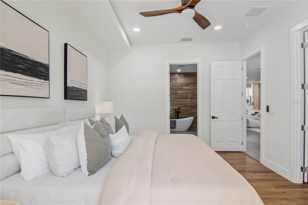 1518 Cloverlawn Avenue, Orlando, FL 32806 Photo