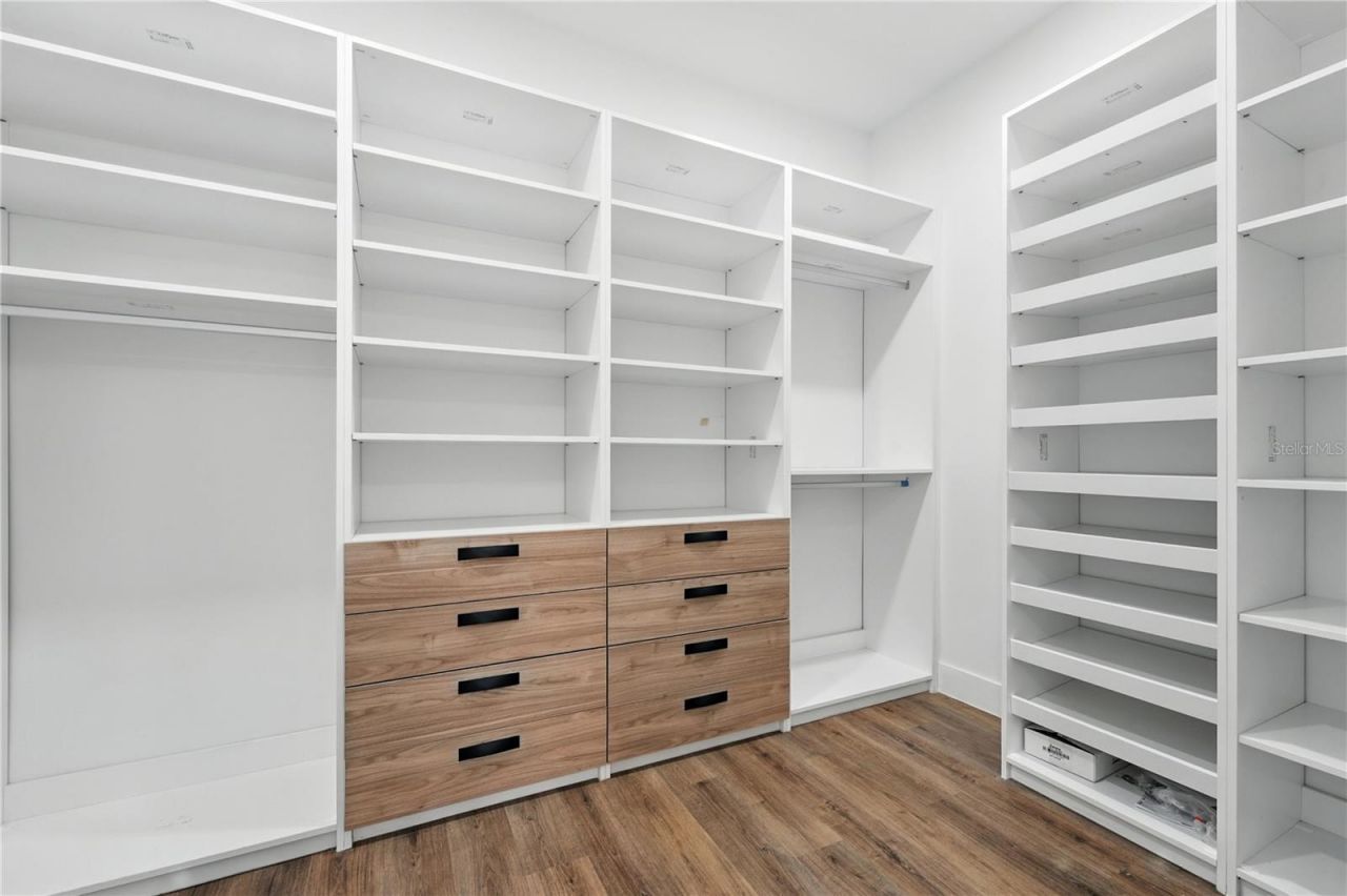 1518 Cloverlawn Avenue, Orlando, FL 32806 Photo