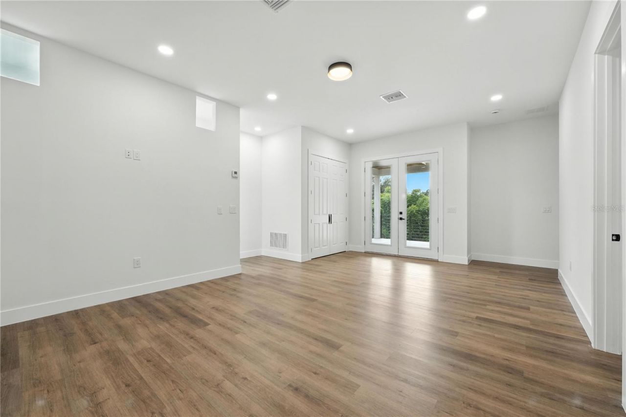 1518 Cloverlawn Avenue, Orlando, FL 32806 Photo