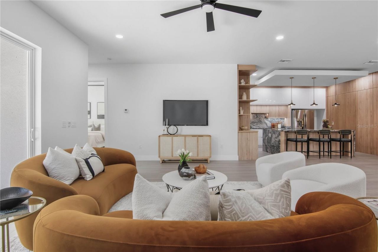 1518 Cloverlawn Avenue, Orlando, FL 32806 Photo