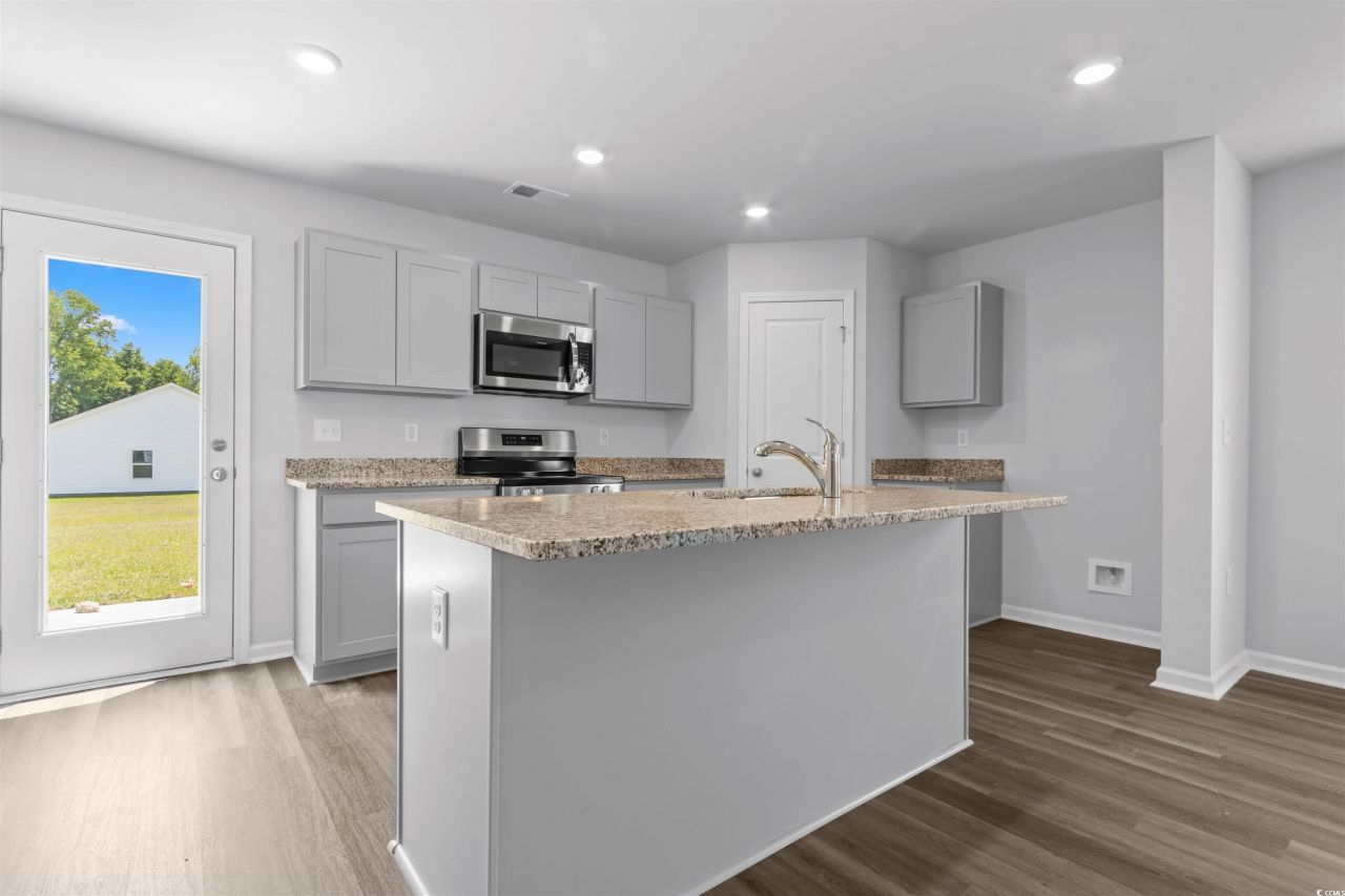 998 Cherrystone Loop Photo 9