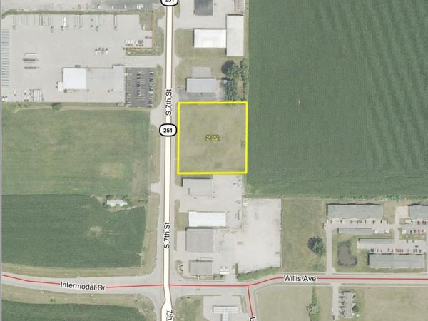 1091 S 7th Street, Rochelle, IL 61068