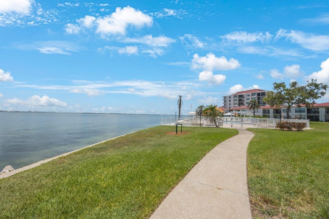6265 Sun Boulevard, Unit 112, Saint Petersburg, FL 33715 Photo