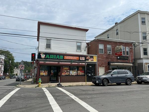 89 Newbury Street, Lawrence, MA 01840