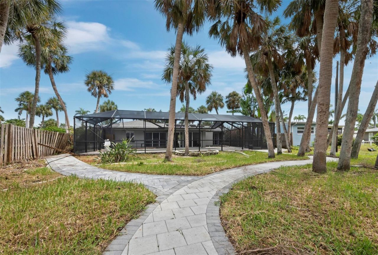 153 N Adams Drive, Sarasota, FL 34236 Photo