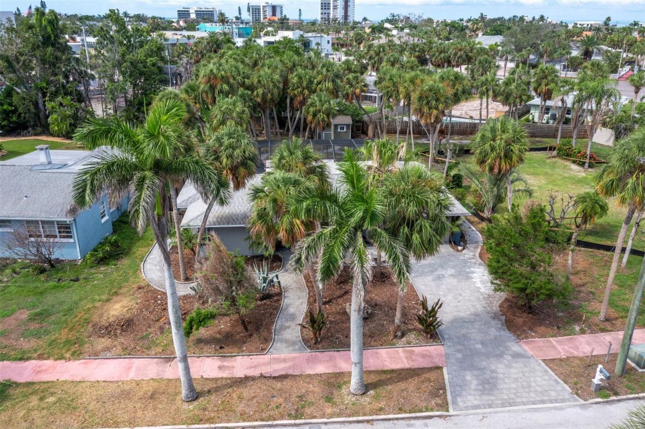 153 N Adams Drive, Sarasota, FL 34236 Photo