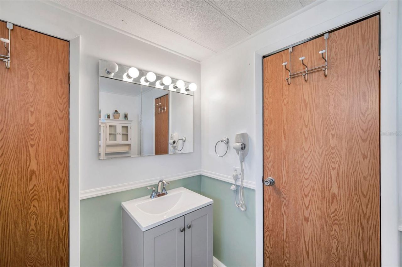 605 Mount Lancaster Avenue Ne, Unit 634, Saint Petersburg, FL 33702 Photo