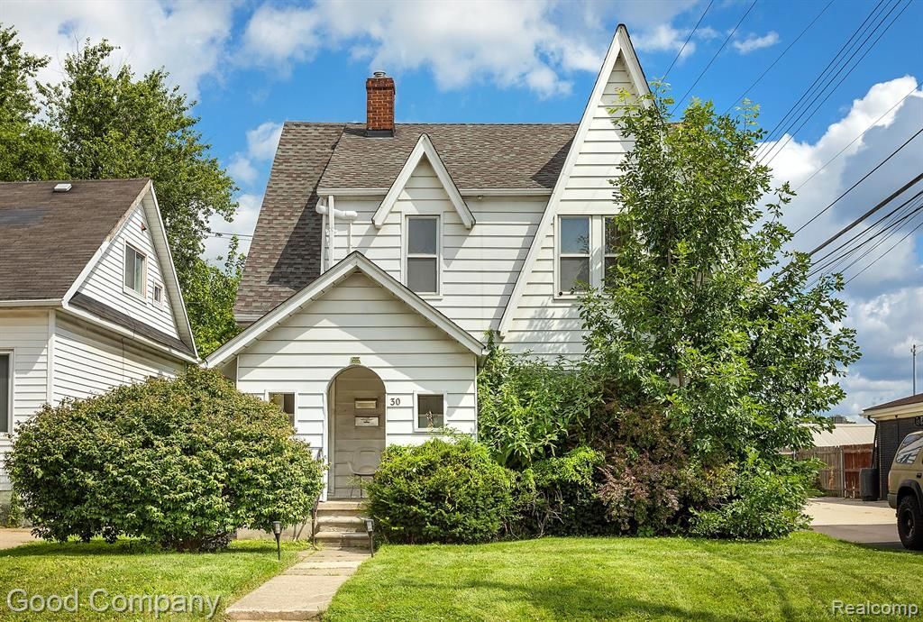 30 Hamata #2 Avenue, Hazel Park, MI 48030 Main Photo