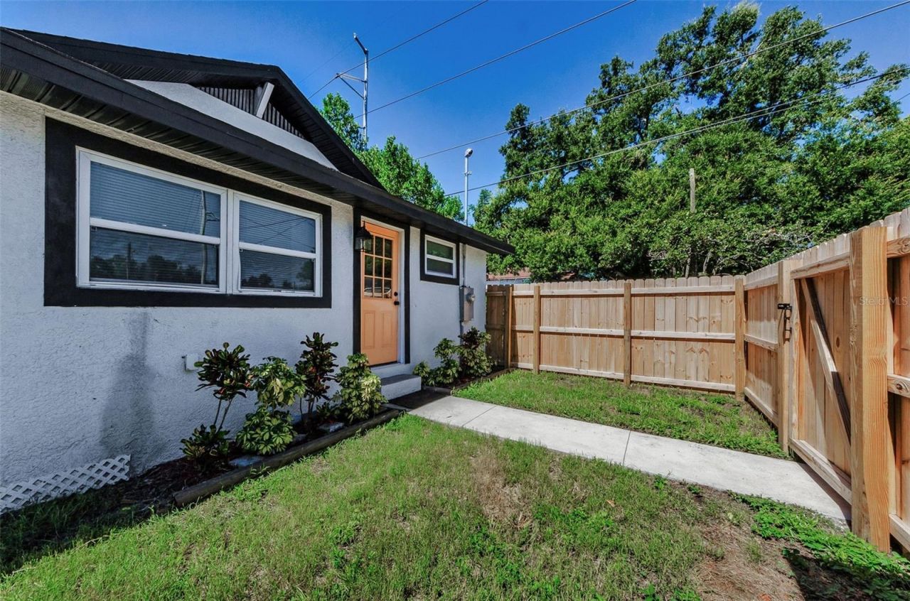 1202 E 32nd Avenue, Tampa, FL 33603 Photo