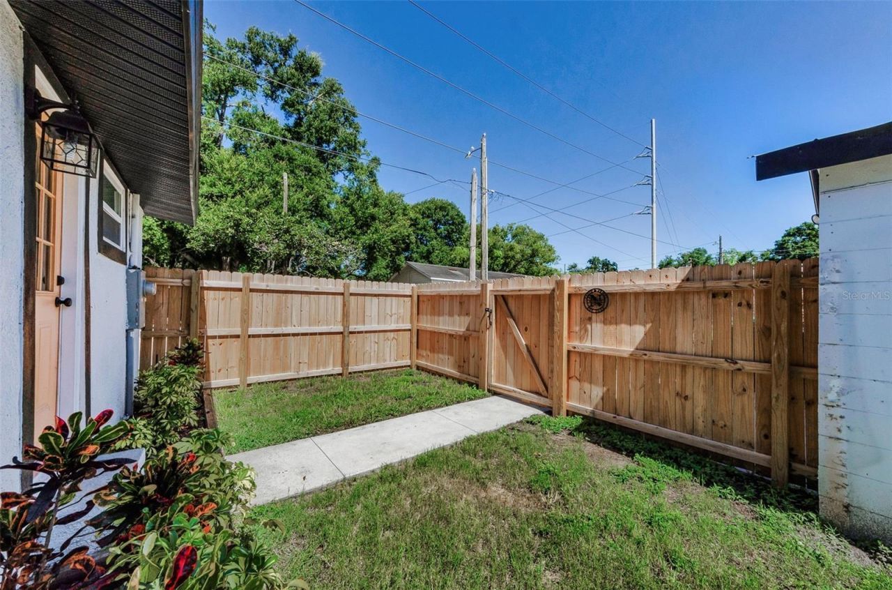 1202 E 32nd Avenue, Tampa, FL 33603 Photo