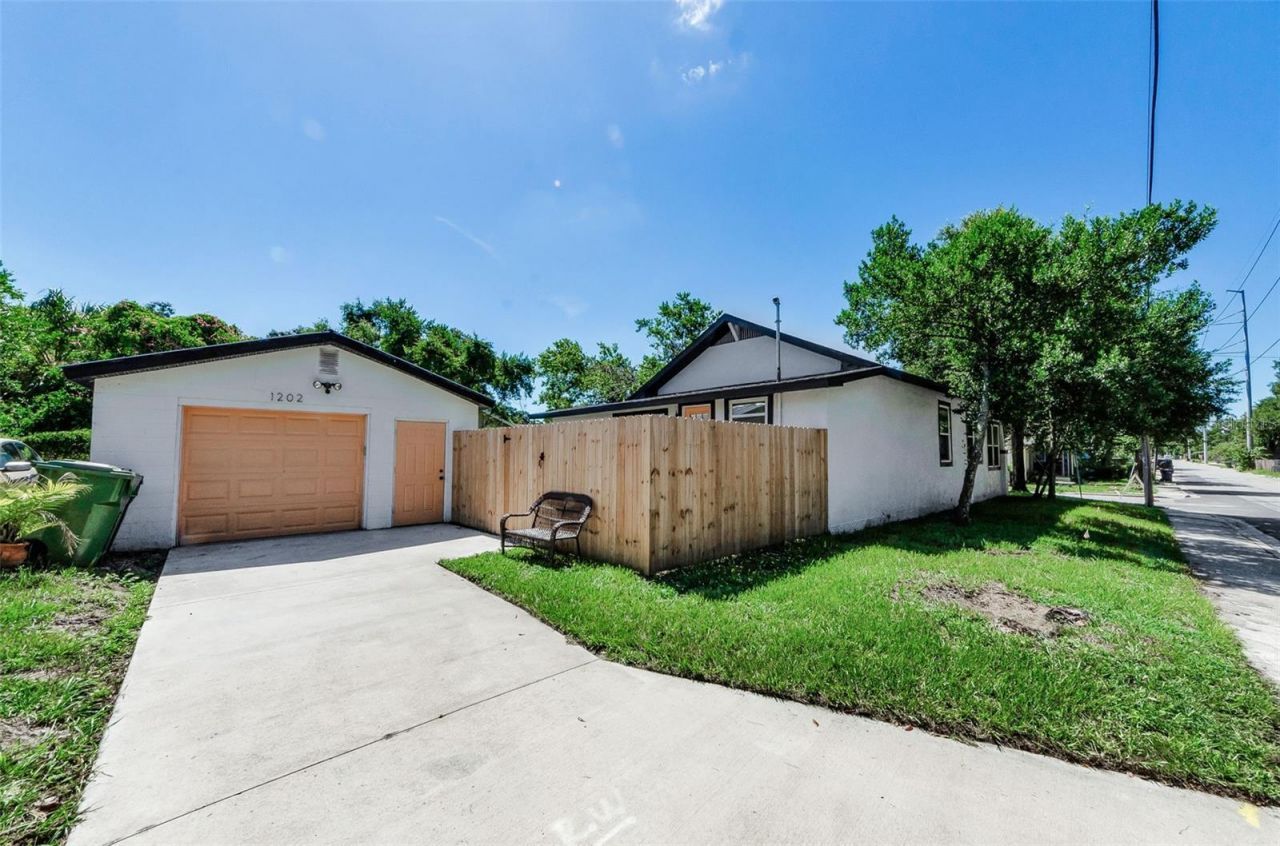 1202 E 32nd Avenue, Tampa, FL 33603 Photo