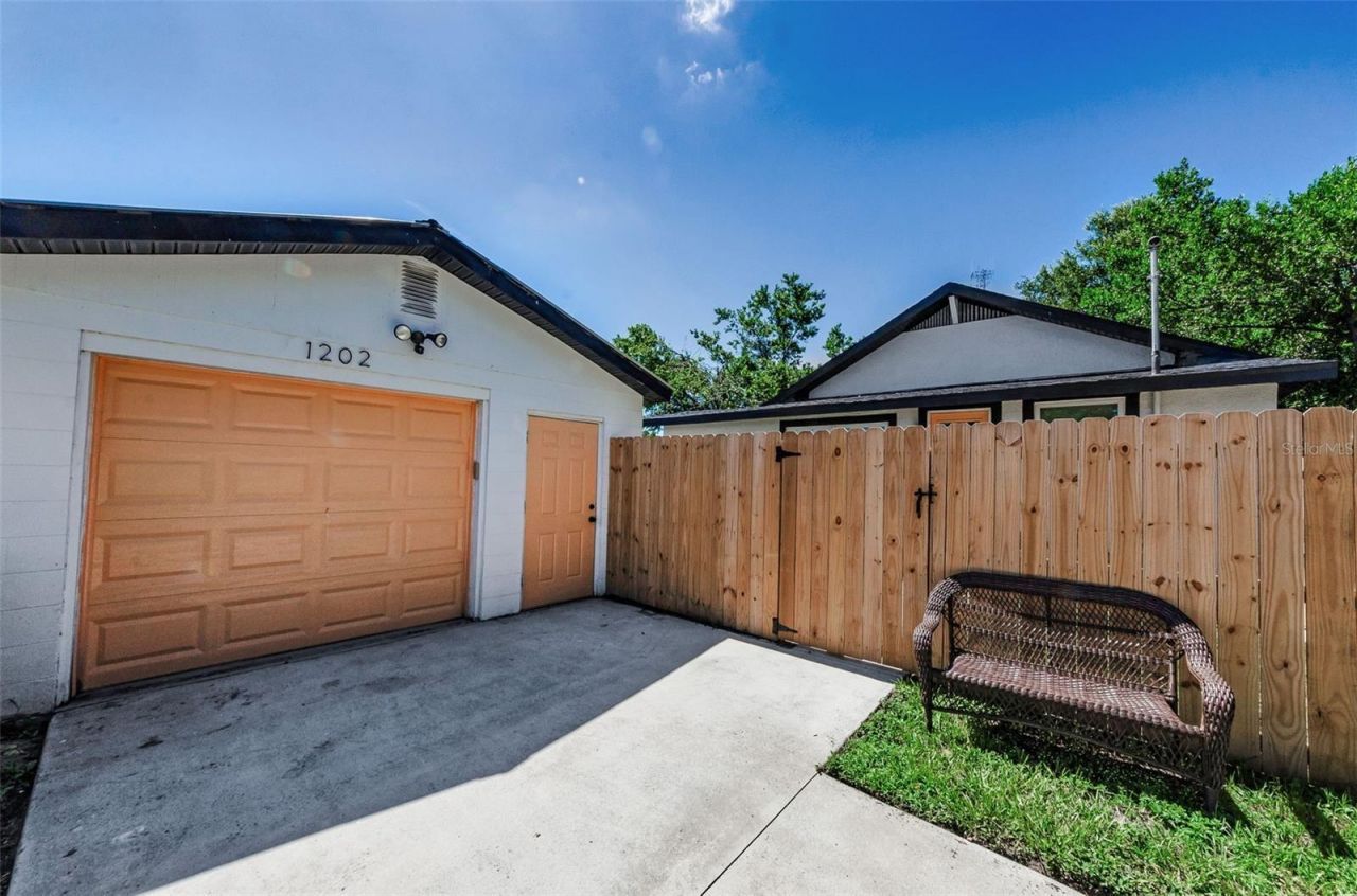 1202 E 32nd Avenue, Tampa, FL 33603 Photo