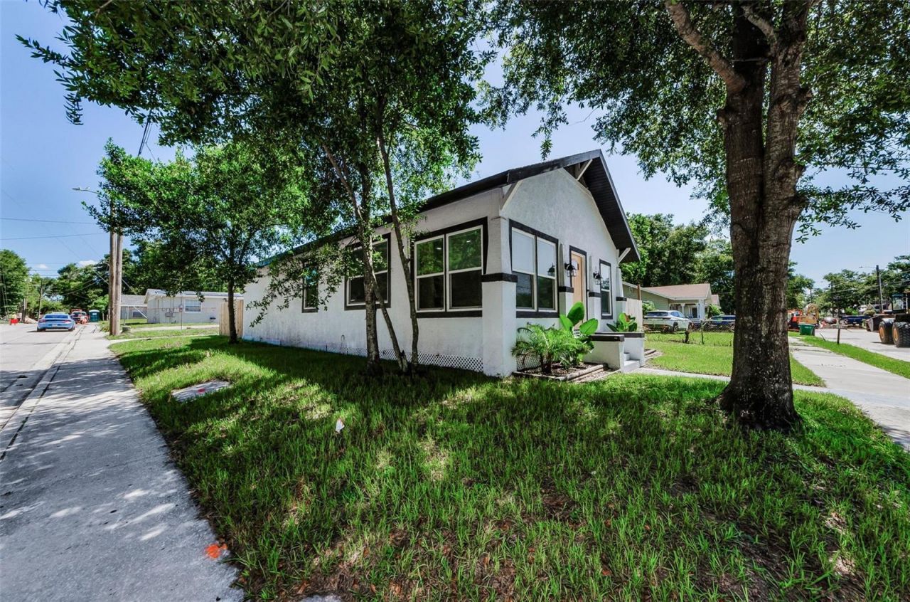 1202 E 32nd Avenue, Tampa, FL 33603 Photo