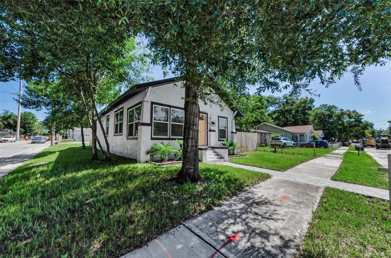 1202 E 32nd Avenue, Tampa, FL 33603 Photo