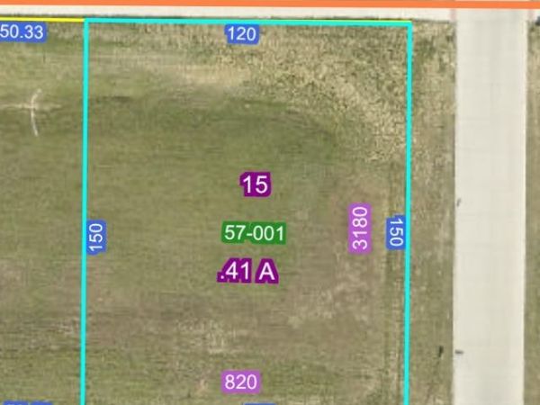 820 Hampshire Circle, Marion, IA 52302