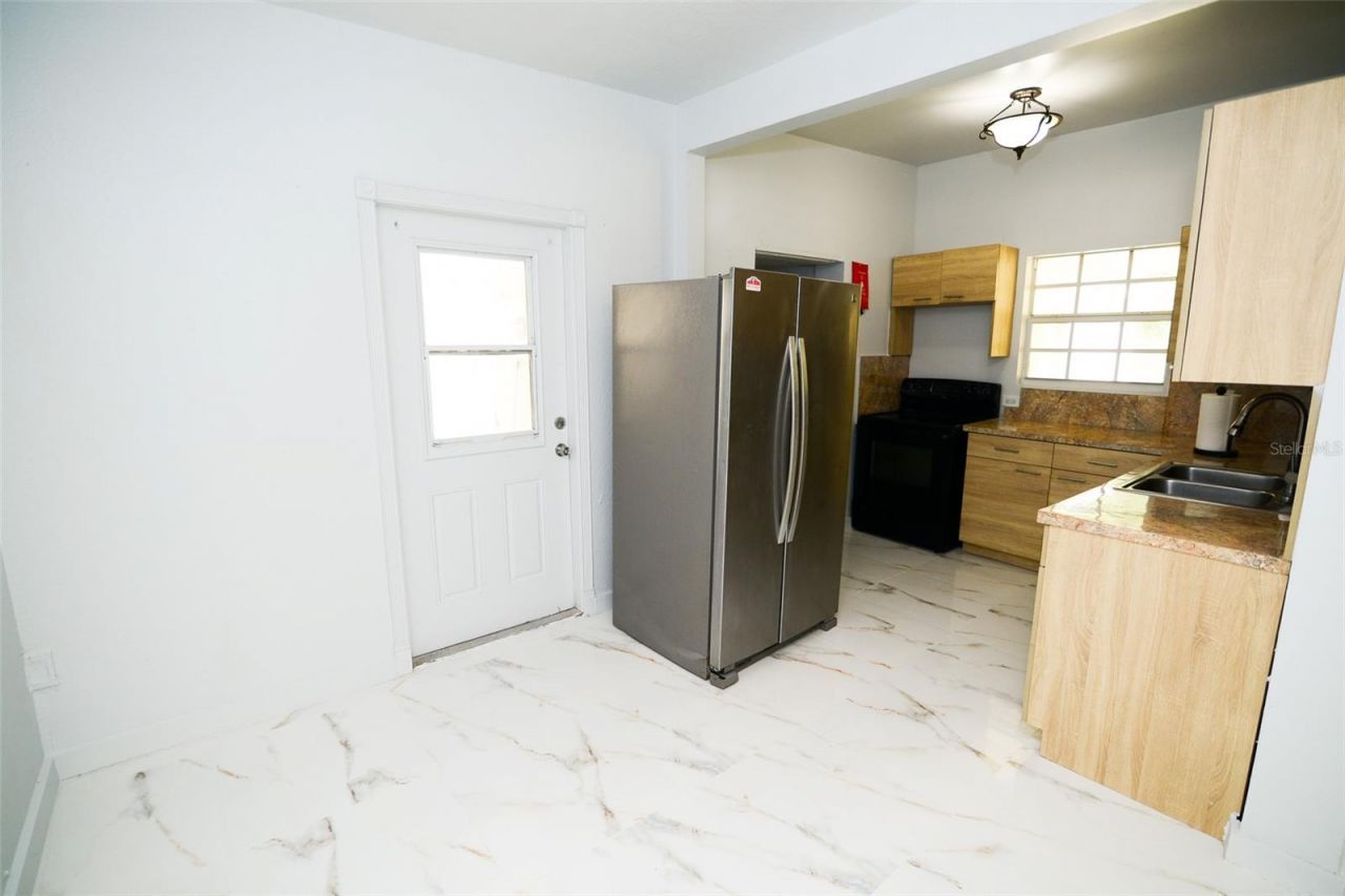 298 NW 104th Street, Miami, FL 33150 Photo