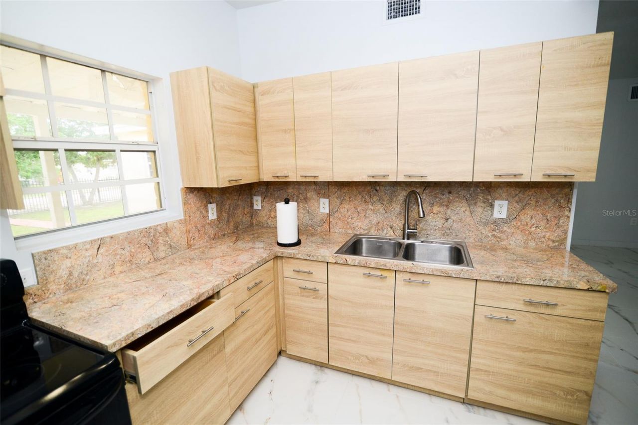 298 NW 104th Street, Miami, FL 33150 Photo