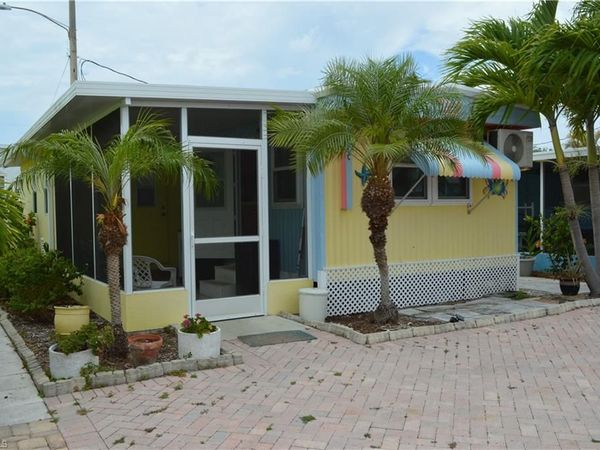 414 Papaya ST, Unit C, GOODLAND, FL 34140