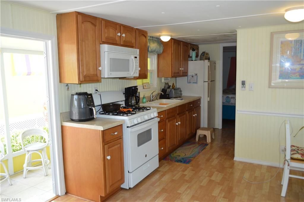 414 Papaya St, Unit C, Goodland, FL 34140 Photo