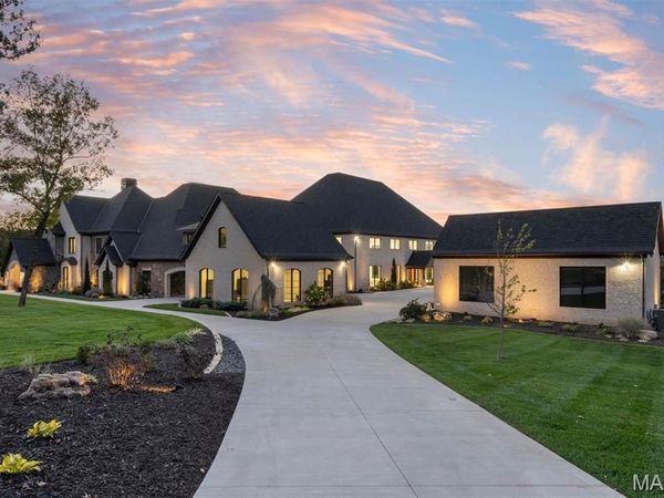 300 Ridgecrest Drive, Branson, MO 65630