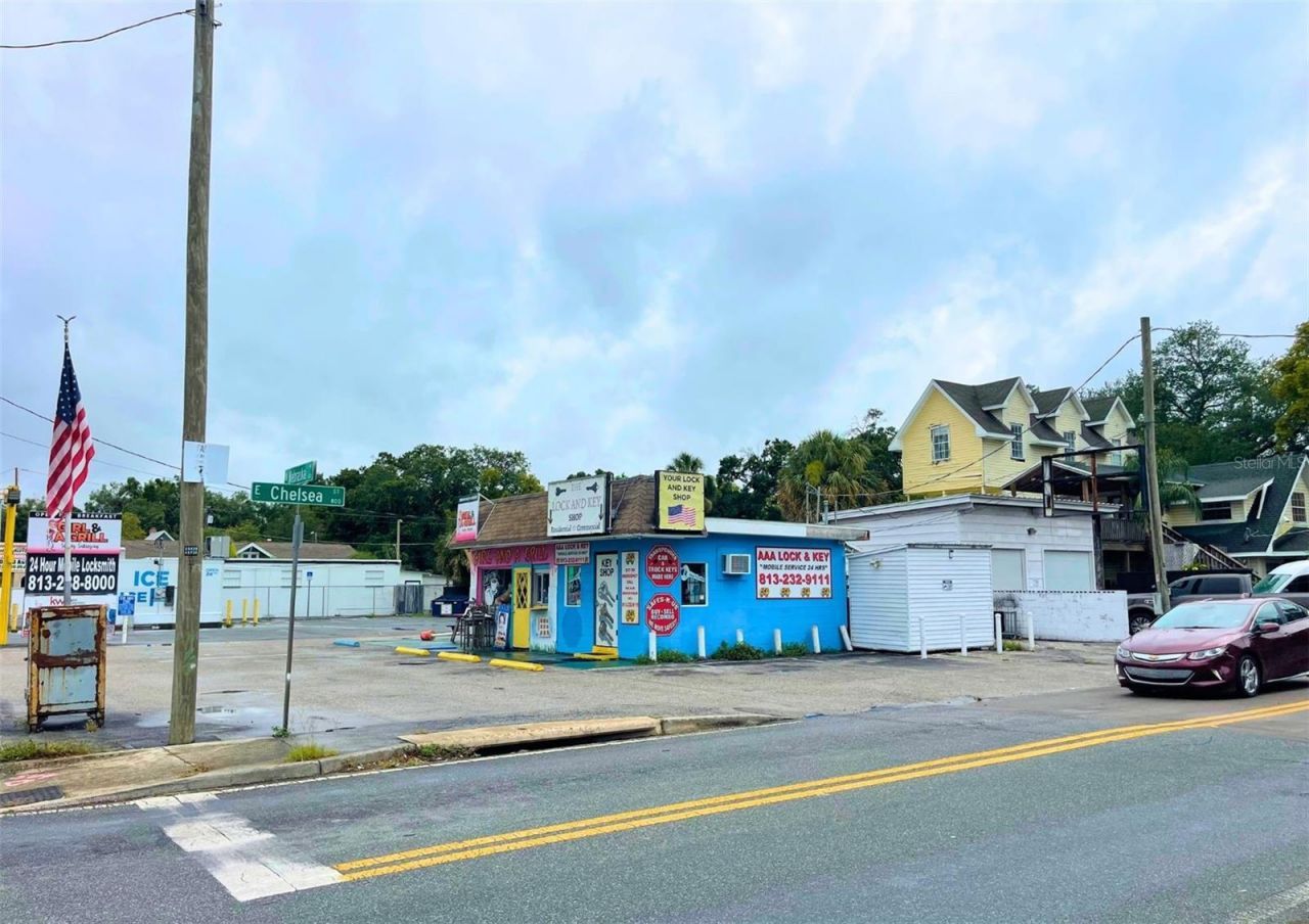 4320 N Nebraska Avenue, Tampa, FL 33603 Photo