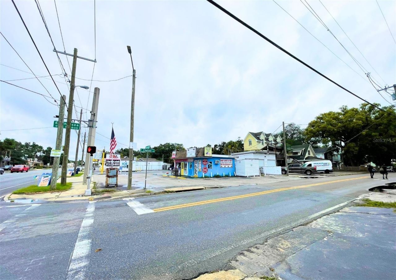 4320 N Nebraska Avenue, Tampa, FL 33603 Photo