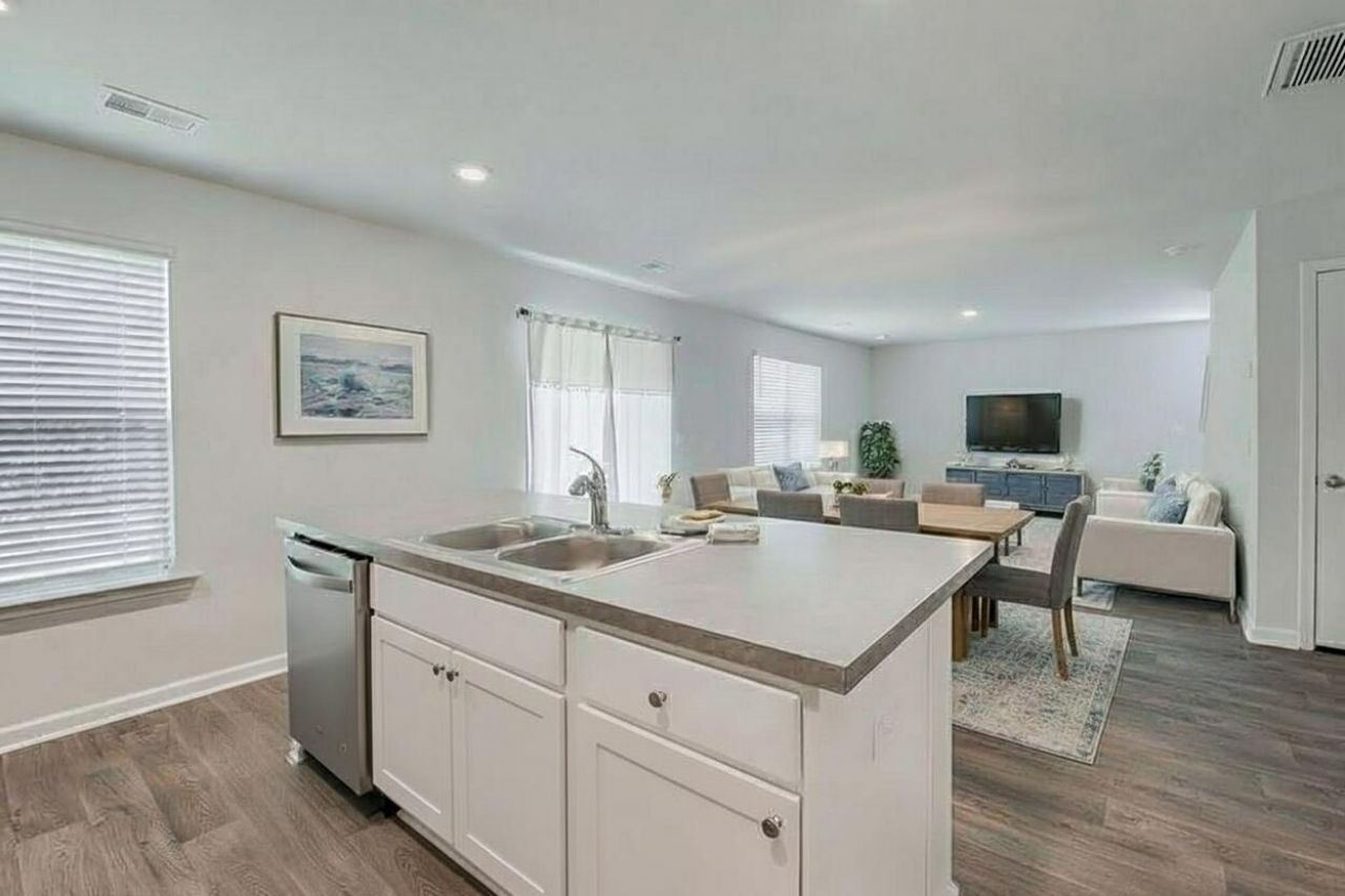 522 Shady Maple Street Photo 10