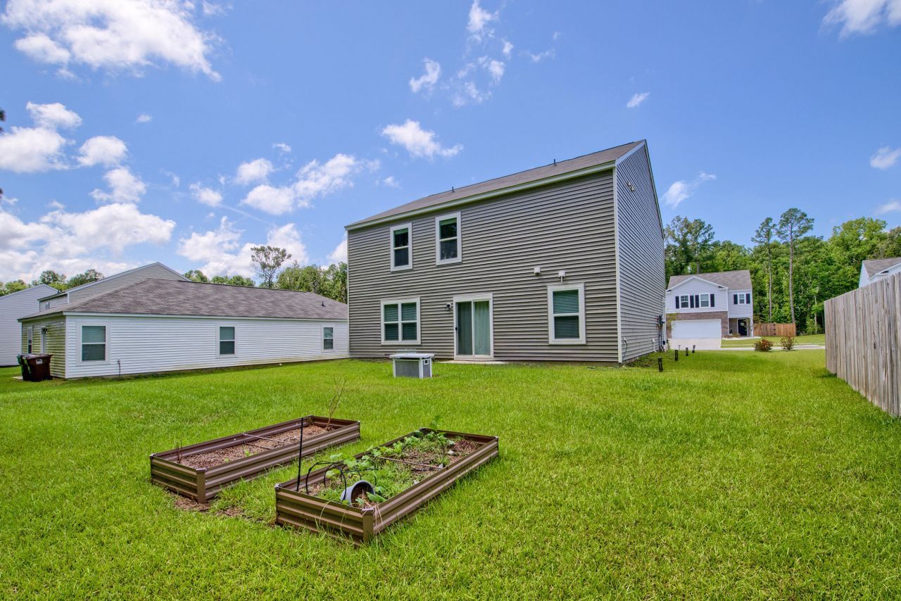 522 Shady Maple Street Photo 12