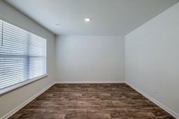 522 Shady Maple Street photo 4