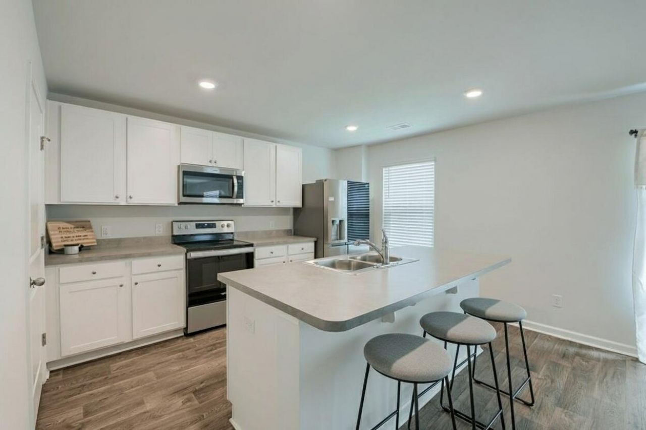 522 Shady Maple Street Photo 8