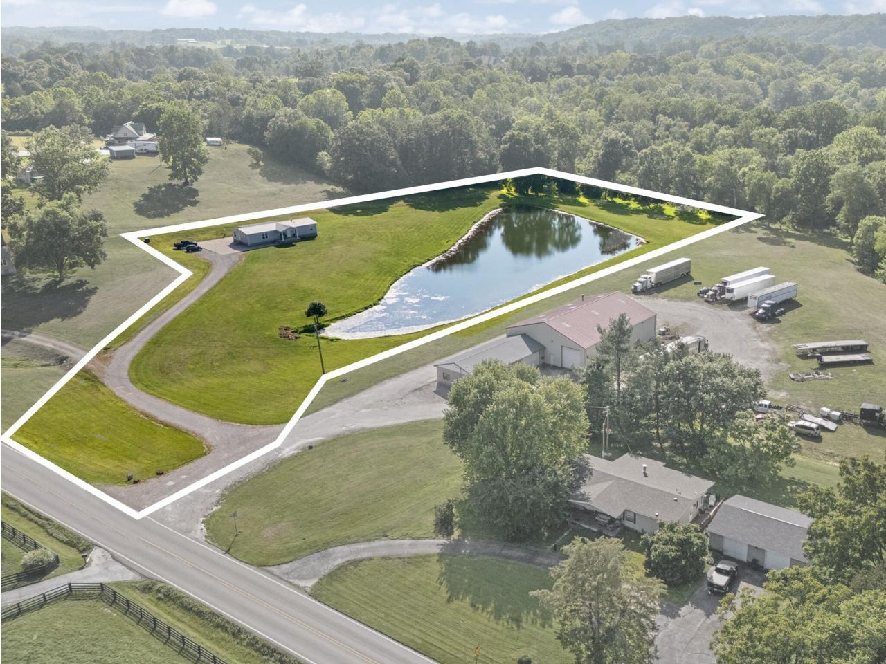 1296 Irvine Road, Clay City, KY 40312