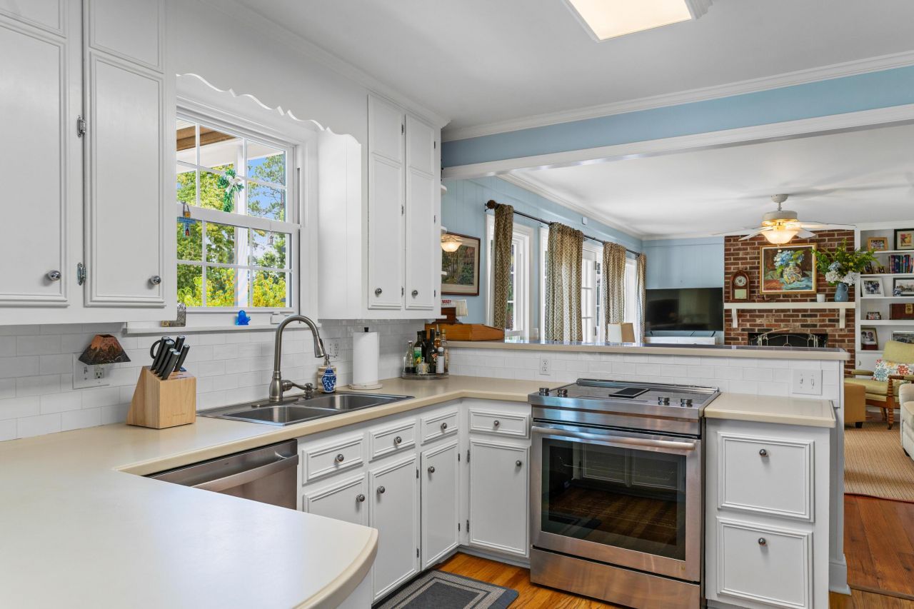 2467 Griffith Drive Photo 15